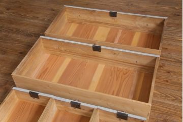 リメイク家具　シャビーなペイントがお洒落なフレンチ風のアンティークチェスト(ローチェスト、引き出し)