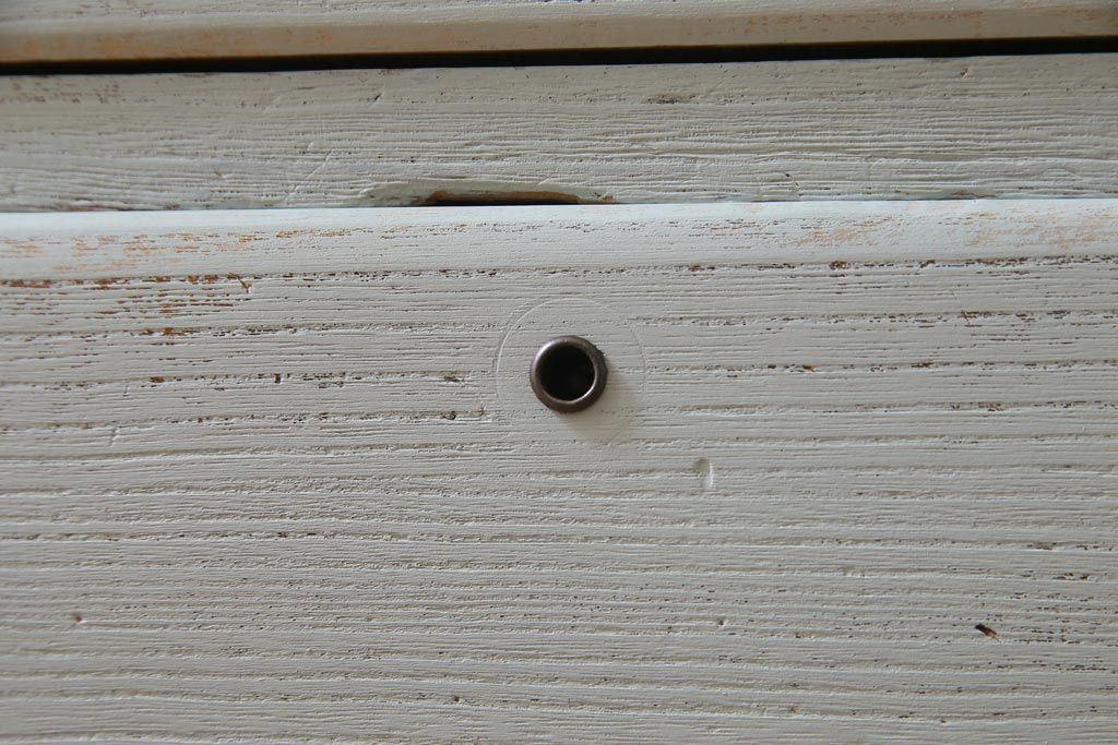 リメイク家具　シャビーなペイントがお洒落なフレンチ風のアンティークチェスト(ローチェスト、引き出し)