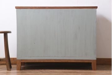リメイク家具　シャビーなペイントがお洒落なフレンチ風のアンティークチェスト(ローチェスト、引き出し)
