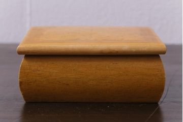 アンティーク雑貨　イギリスアンティーク　優しい色合いの木製ジュエリーボックス(木箱、小物入れ)