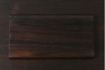 アンティーク雑貨　イギリスアンティーク　小花の彫刻が施された蓋付き木箱(小物入れ)