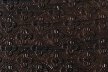 アンティーク雑貨　イギリスアンティーク　小花の彫刻が施された蓋付き木箱(小物入れ)