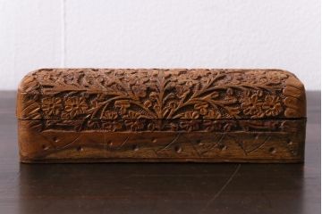 アンティーク雑貨　イギリス　彫刻　アンティークの小さな木箱(小物入れ)