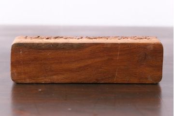 アンティーク雑貨　イギリス　彫刻　アンティークの小さな木箱(小物入れ)