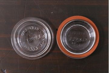 アンティーク雑貨　イギリスアンティーク　KILNER JAR(キルナー・ジャー)　レトロな風合いがお洒落なガラス瓶2個セット