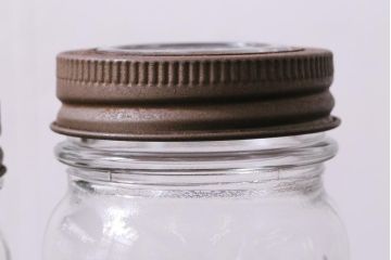 アンティーク雑貨　イギリスアンティーク　KILNER JAR(キルナー・ジャー)　レトロな風合いがお洒落なガラス瓶2個セット
