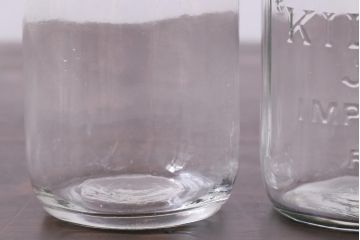 アンティーク雑貨　イギリスアンティーク　KILNER JAR(キルナー・ジャー)　レトロな風合いがお洒落なガラス瓶2個セット