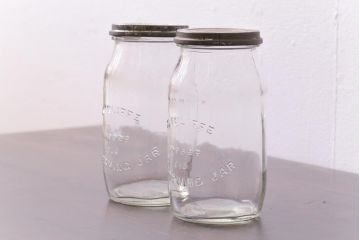 イギリスビンテージ　錆びついた風合いが味のあるガラス瓶2個セット