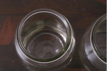 イギリスビンテージ　錆びついた風合いが味のあるガラス瓶2個セット