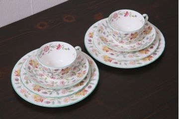 中古美品　イギリス　MINTON(ミントン)　Haddon Hall(ハドンホール)　ティーセット(カップ&ソーサー、プレート)(3)