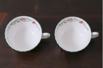 中古美品　イギリス　MINTON(ミントン)　Haddon Hall(ハドンホール)　ティーセット(カップ&ソーサー、プレート)(3)