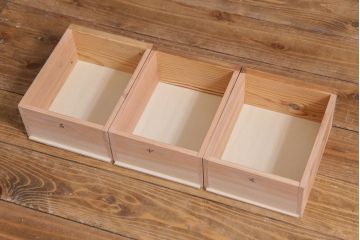 ラフジュ工房オリジナル　古材使用　レトロなペイントの薄型ブックシェルフ(収納棚、本棚、ウッドシェルフ)