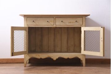 アンティーク家具　フランスアンティーク　パイン材　網目扉　オリジナルペイントが魅力的なキャビネット(食料棚、サイドボード、収納棚)