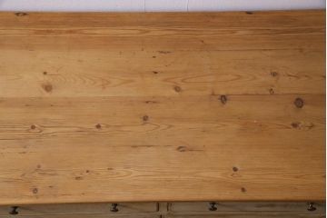 アンティーク家具　フランスアンティーク　パイン材　網目扉　オリジナルペイントが魅力的なキャビネット(食料棚、サイドボード、収納棚)
