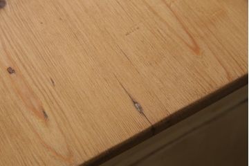 アンティーク家具　フランスアンティーク　パイン材　網目扉　オリジナルペイントが魅力的なキャビネット(食料棚、サイドボード、収納棚)