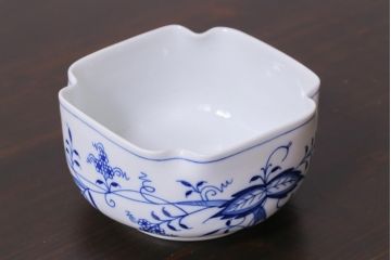 中古美品　MEISSEN(マイセン)　ブルーオニオン　木瓜型小鉢(スクエアボウル)