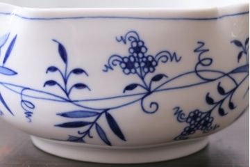 中古美品　MEISSEN(マイセン)　ブルーオニオン　木瓜型小鉢(スクエアボウル)