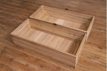 アンティーク家具　和製アンティーク　脚付リメイク　素朴なデザインが魅力的な箪笥リビングボード(ローボード、アンティークチェスト、引き出し)