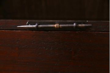 アンティーク家具　古民具リメイク　桐材製　重厚な雰囲気漂う観音開きの箪笥サイドボード(収納棚、戸棚、桐箪笥、桐たんす)