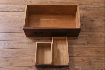 アンティーク家具　古民具リメイク　桐材製　重厚な雰囲気漂う観音開きの箪笥サイドボード(収納棚、戸棚、桐箪笥、桐たんす)