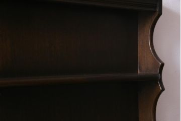 ヴィンテージ家具　イギリスビンテージ　ERCOL(アーコール)　Old Colonial(オールドコロニアル)　ニレ材　気品と風格が漂うカップボード(食器棚、飾り棚)