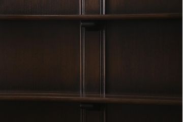 ヴィンテージ家具　イギリスビンテージ　ERCOL(アーコール)　Old Colonial(オールドコロニアル)　ニレ材　気品と風格が漂うカップボード(食器棚、飾り棚)