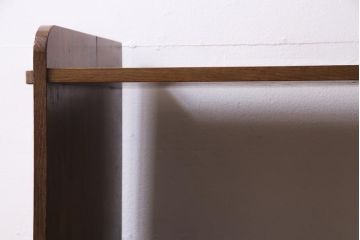 レトロ家具　昭和中期　ナラ材　楔式のデザインがレトロな引き出し付き本棚(飾り棚、収納棚、ディスプレイラック)