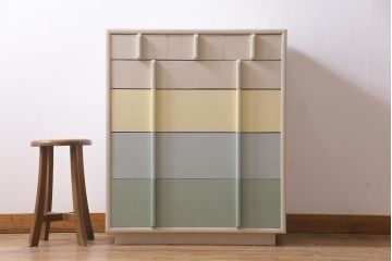 ペイント家具　レトロな配色が優しい雰囲気醸し出すチェスト(引き出し、タンス)