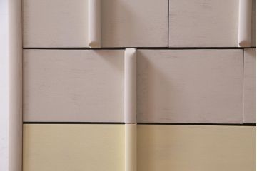 ペイント家具　レトロな配色が優しい雰囲気醸し出すチェスト(引き出し、タンス)