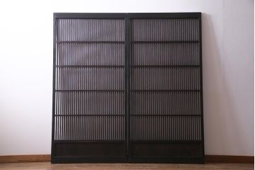 和製アンティーク　大正昭和初期　趣き溢れる佇まいが魅力的な格子戸2枚セット(建具、引き戸)