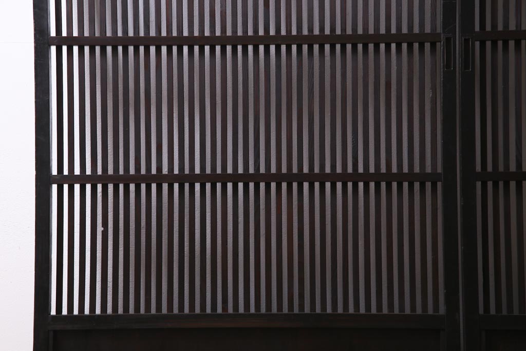 和製アンティーク　大正昭和初期　趣き溢れる佇まいが魅力的な格子戸2枚セット(建具、引き戸)