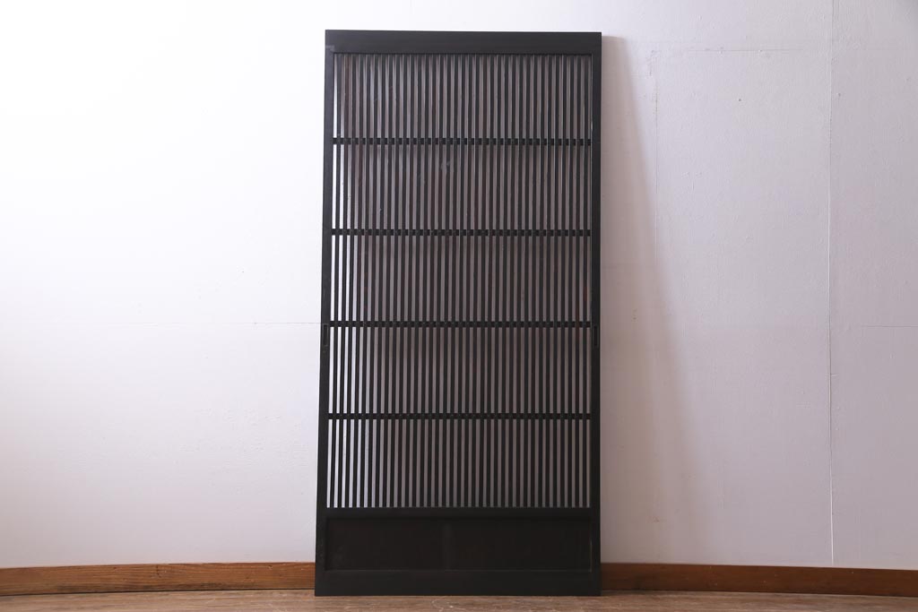 和製アンティーク　大正昭和初期　趣き溢れる佇まいが魅力的な格子戸1枚(建具、引き戸)