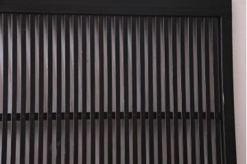 和製アンティーク　大正昭和初期　趣き溢れる佇まいが魅力的な格子戸1枚(建具、引き戸)