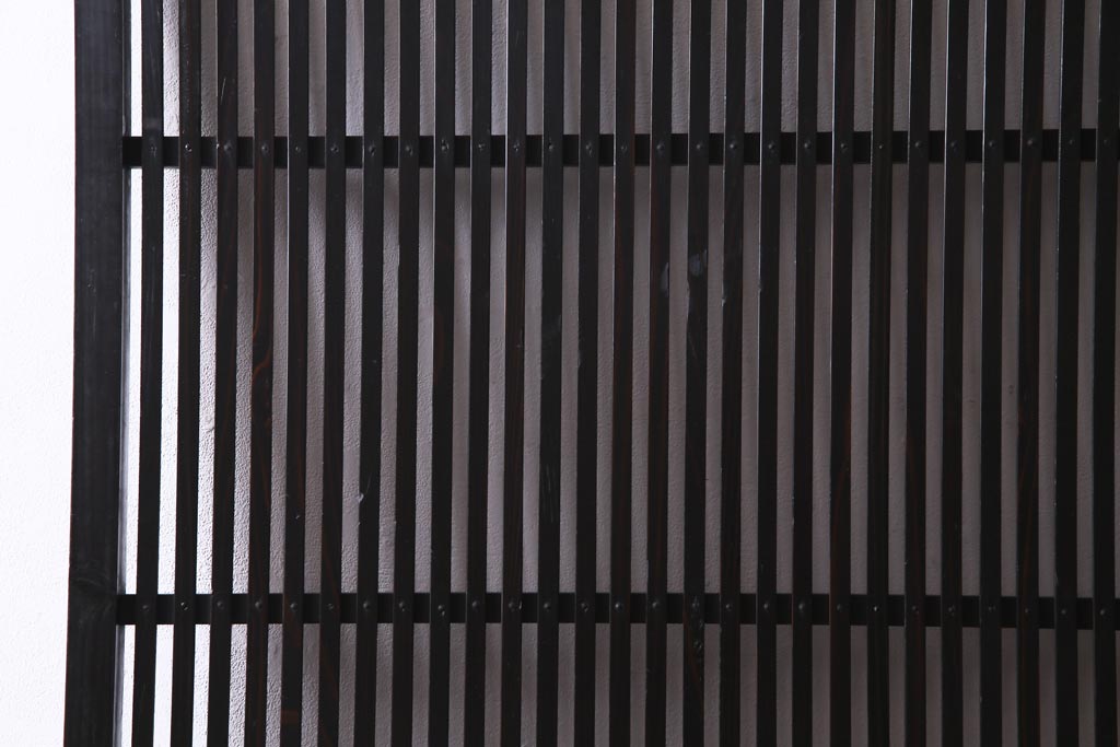 和製アンティーク　大正昭和初期　趣き溢れる佇まいが魅力的な格子戸1枚(建具、引き戸)