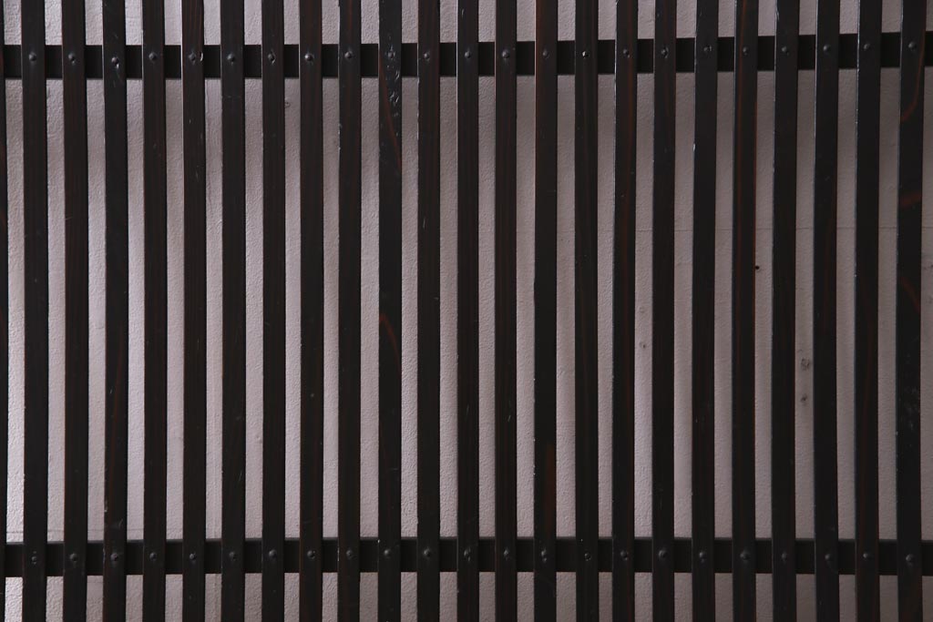 和製アンティーク　大正昭和初期　趣き溢れる佇まいが魅力的な格子戸1枚(建具、引き戸)