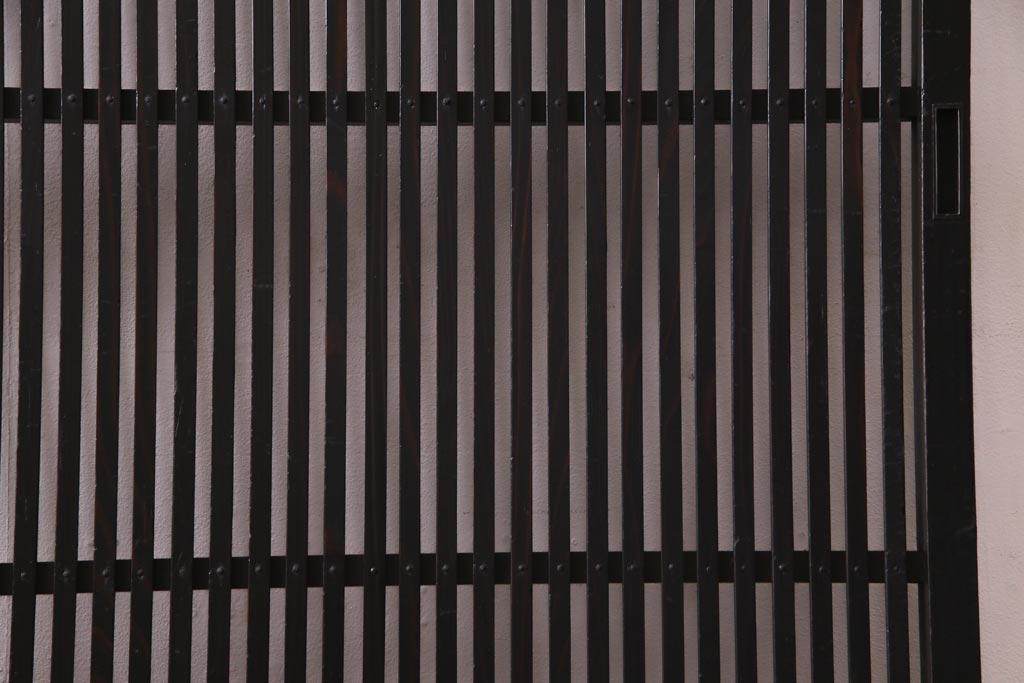 和製アンティーク　大正昭和初期　趣き溢れる佇まいが魅力的な格子戸1枚(建具、引き戸)