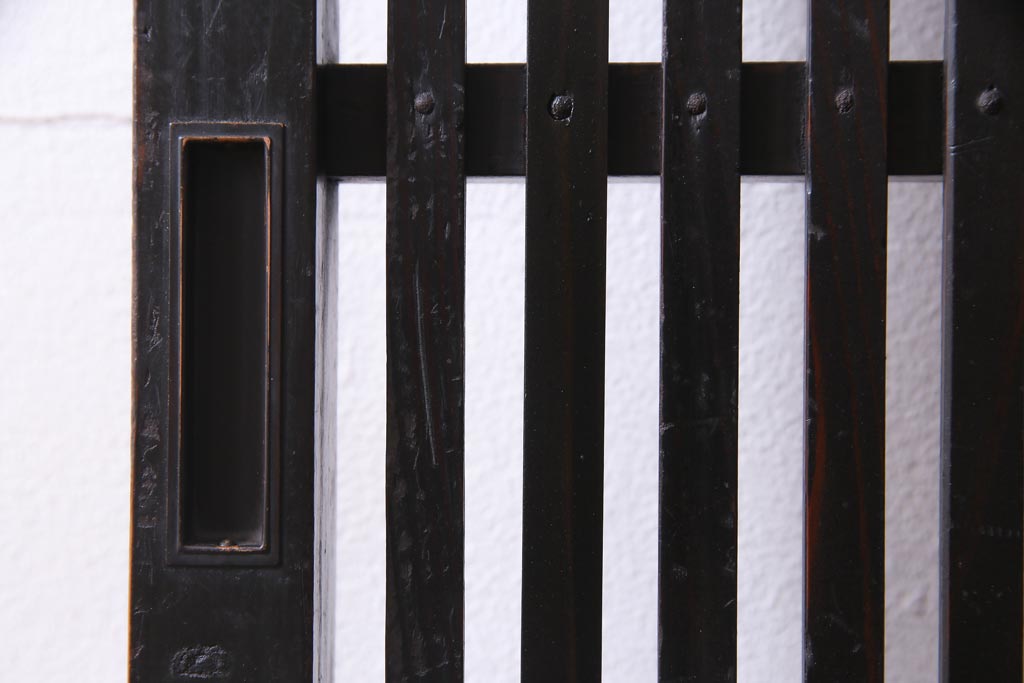 和製アンティーク　大正昭和初期　趣き溢れる佇まいが魅力的な格子戸1枚(建具、引き戸)