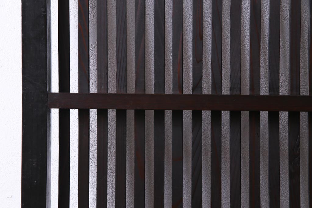 和製アンティーク　大正昭和初期　趣き溢れる佇まいが魅力的な格子戸1枚(建具、引き戸)
