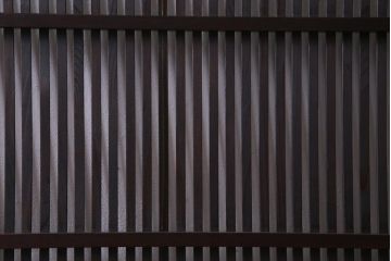和製アンティーク　大正昭和初期　趣き溢れる佇まいが魅力的な格子戸1枚(建具、引き戸)