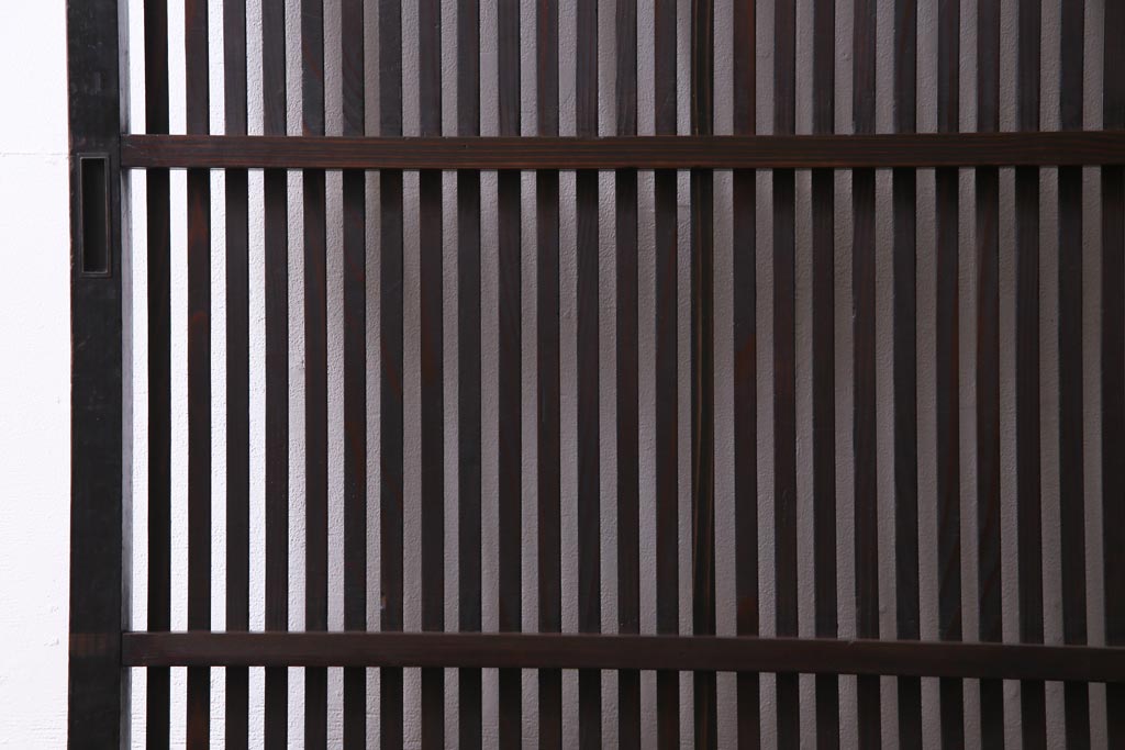 和製アンティーク　大正昭和初期　趣き溢れる佇まいが魅力的な格子戸1枚(建具、引き戸)