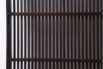 和製アンティーク　大正昭和初期　趣き溢れる佇まいが魅力的な格子戸1枚(建具、引き戸)