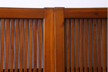 昭和初期　当店オリジナルガラス　黒柿の腰板が目を引く格子戸4枚セット(建具、ガラス帯戸、引き戸)