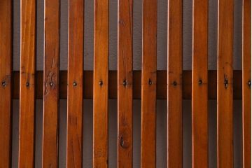 昭和初期　当店オリジナルガラス　黒柿の腰板が目を引く格子戸4枚セット(建具、ガラス帯戸、引き戸)