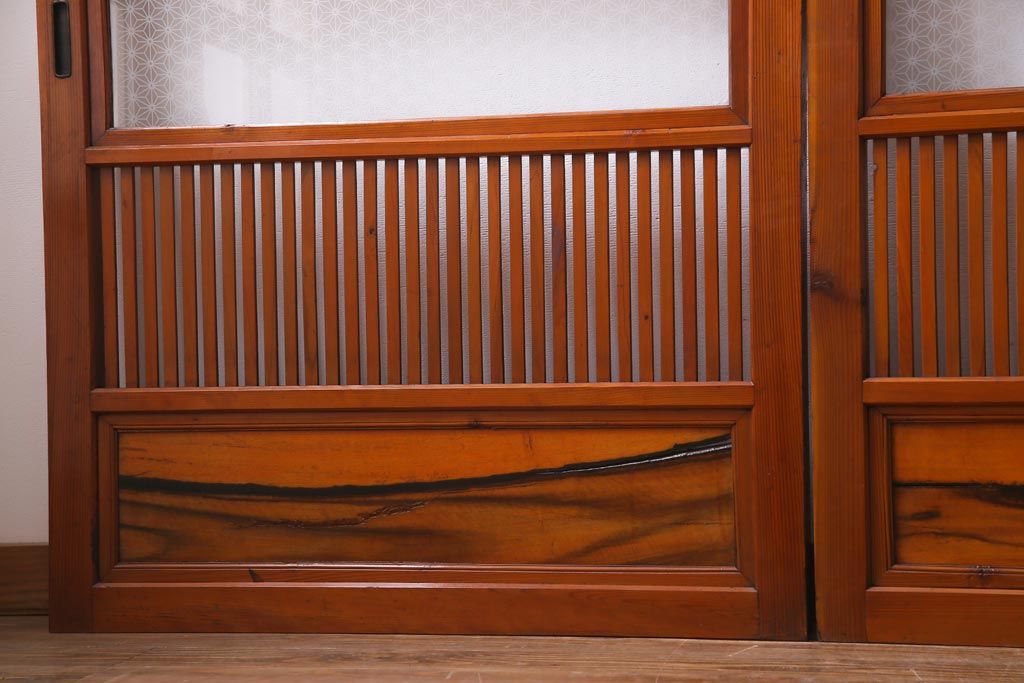 昭和初期　当店オリジナルガラス　黒柿の腰板が目を引く格子戸4枚セット(建具、ガラス帯戸、引き戸)