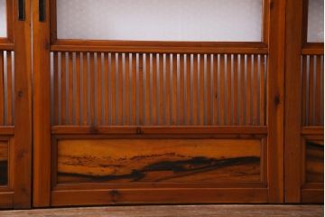 昭和初期　当店オリジナルガラス　黒柿の腰板が目を引く格子戸4枚セット(建具、ガラス帯戸、引き戸)