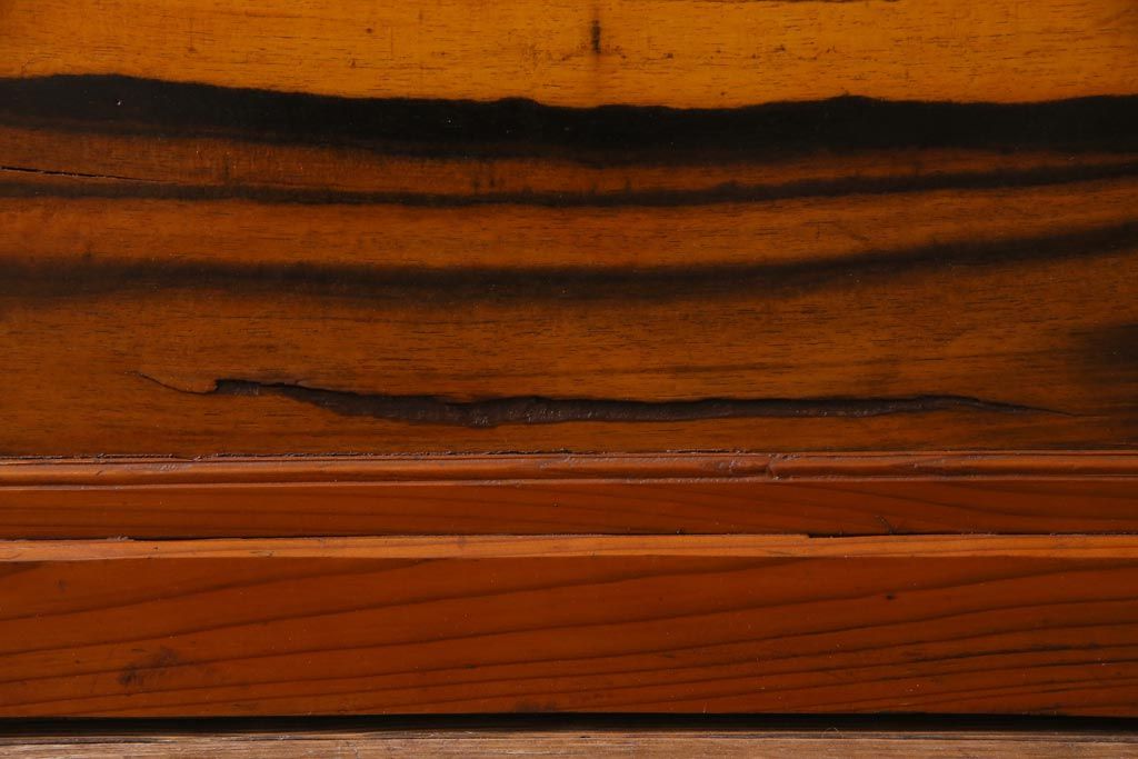 昭和初期　当店オリジナルガラス　黒柿の腰板が目を引く格子戸4枚セット(建具、ガラス帯戸、引き戸)