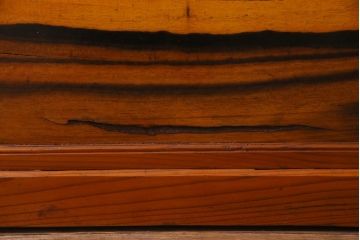 昭和初期　当店オリジナルガラス　黒柿の腰板が目を引く格子戸4枚セット(建具、ガラス帯戸、引き戸)