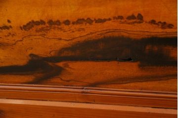 昭和初期　当店オリジナルガラス　黒柿の腰板が目を引く格子戸4枚セット(建具、ガラス帯戸、引き戸)