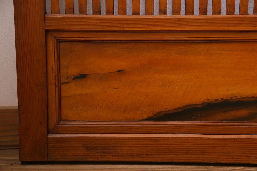 昭和初期　当店オリジナルガラス　黒柿の腰板が目を引く格子戸4枚セット(建具、ガラス帯戸、引き戸)