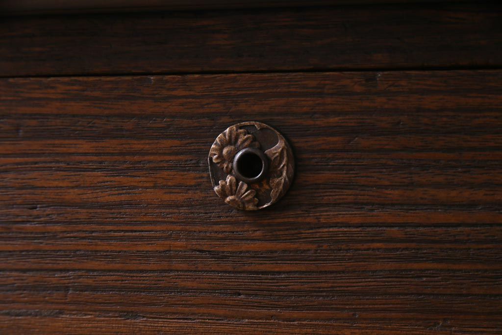 レトロ家具　昭和初期　鉄脚　桐材　上品なレトロスタイルに合うリメイクリビングボード(テレビ台、衣装箪笥)(1)